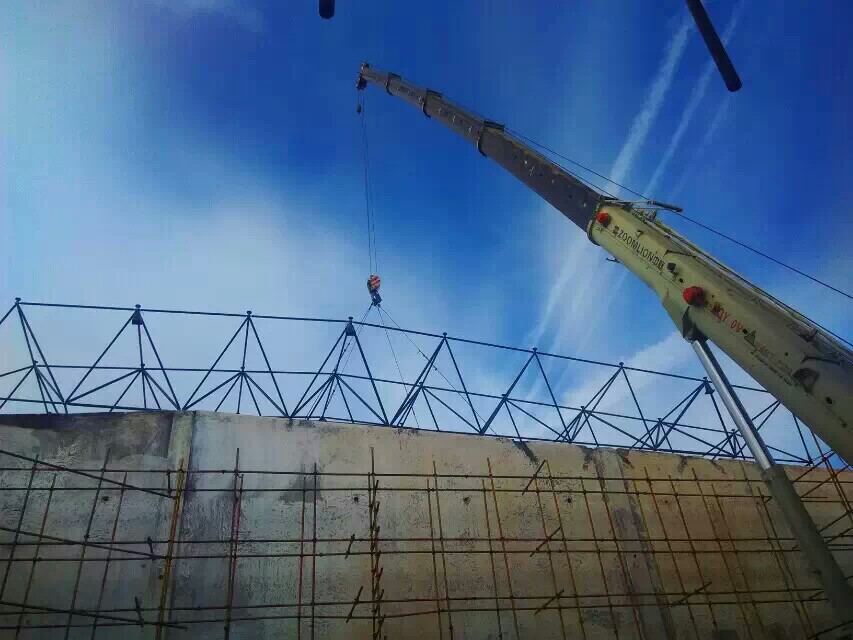 海城食堂网架结构工程